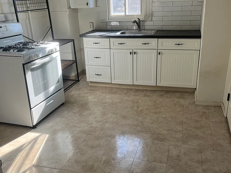 12 Aetna St #6 — Photo 6
