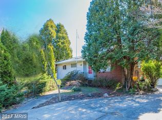 7071 Idylwood Rd, Falls Church, VA 22043