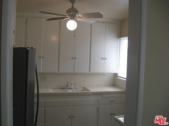 4th image of 1277 W Alexander Ave