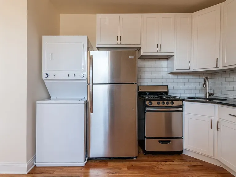 3945-59 N. Janssen Ave. — Photo 21