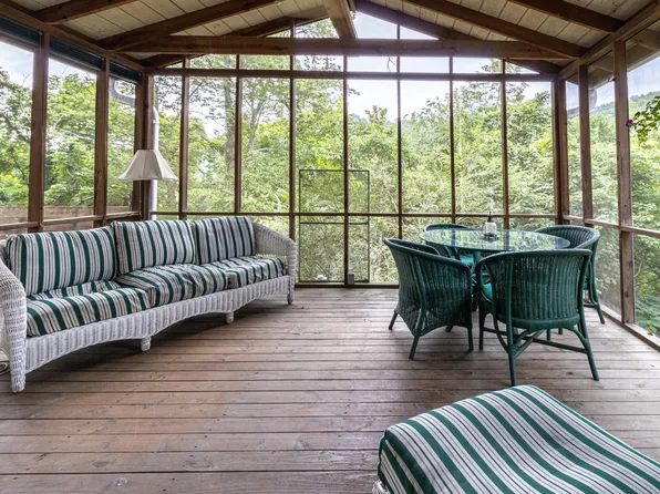 131 Oak St, Hazard, KY 41701