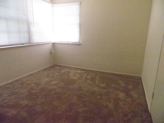4th image of 10056 Gaynor Ave