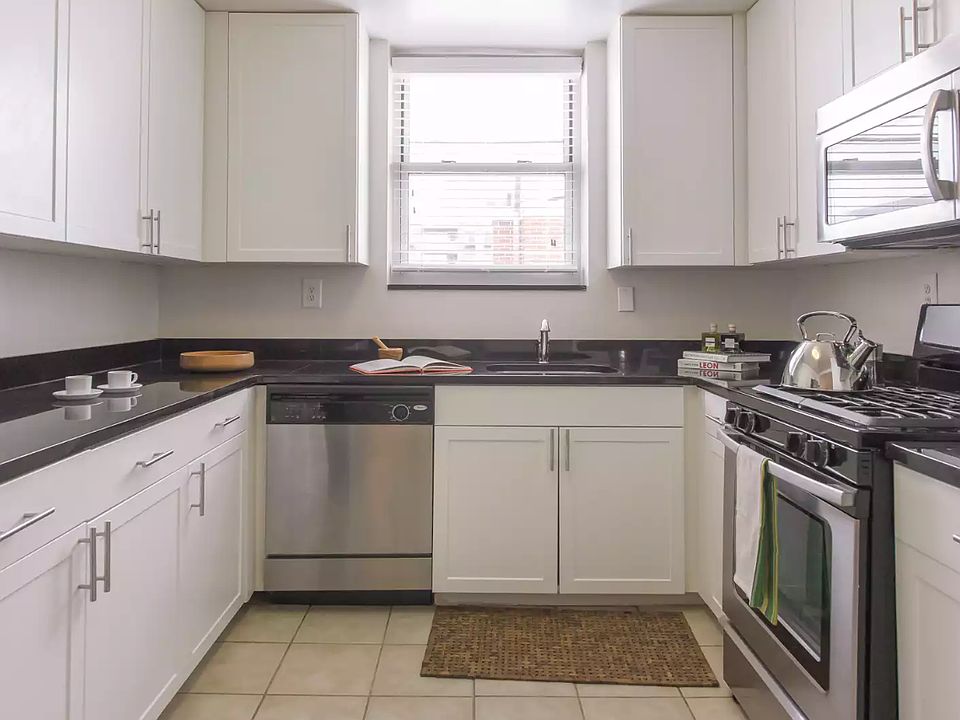 2nd image of 73 Saint Alphonsus St