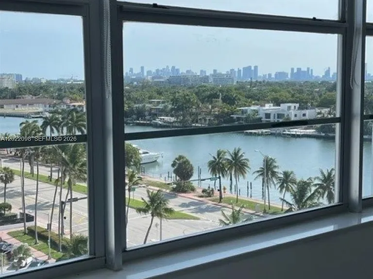 5313 Collins Ave #1004 — Photo 13