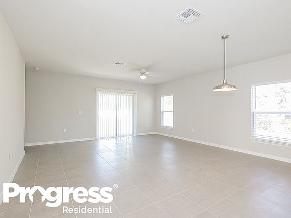 5th image of 648 Sterling Dr