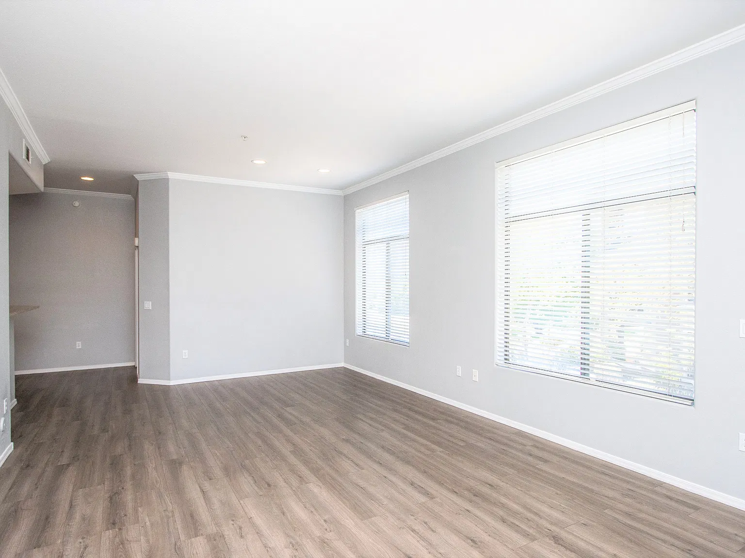 Beautiful Condo — Photo 2
