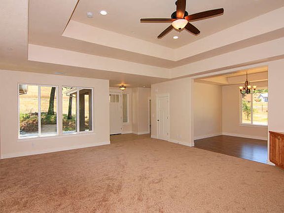 3rd image of 5095 Gregg Way