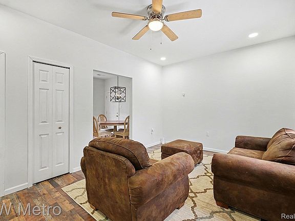 5th image of 19700 Stahelin Ave
