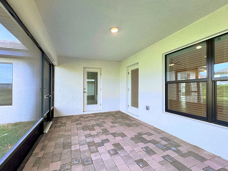 5080 Tennessee Lake Dr — Photo 3