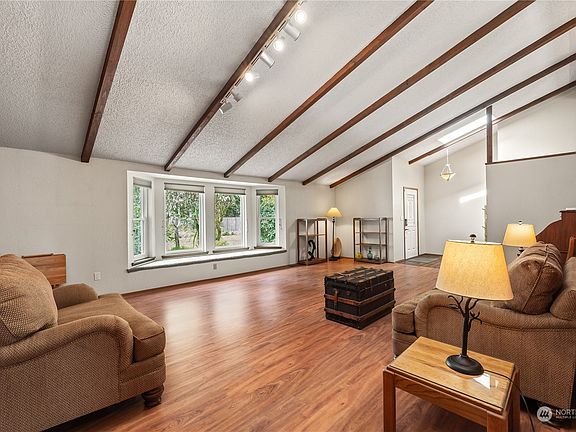 4th image of 192 Bass Avenue NE