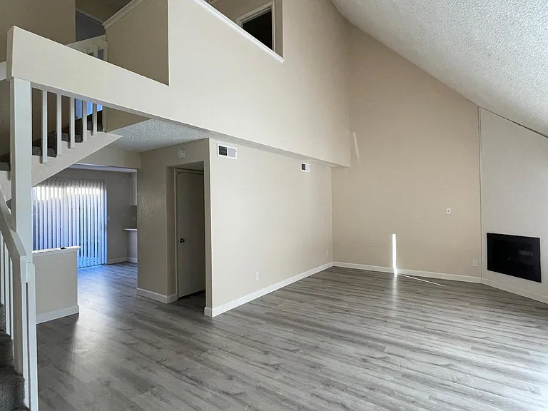 837 Carro Dr — Photo 1