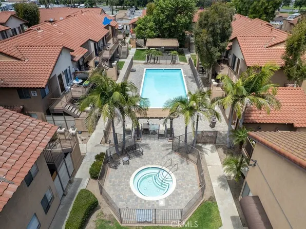 768 La Tierra St Unit I202, Corona, CA 92879