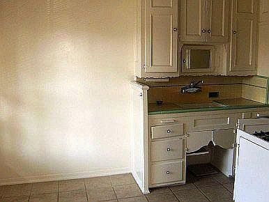 2nd image of 640 S Detroit St APT 204
