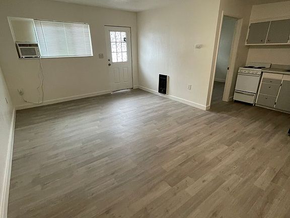 4th image of 1065 W Marina Dr #4