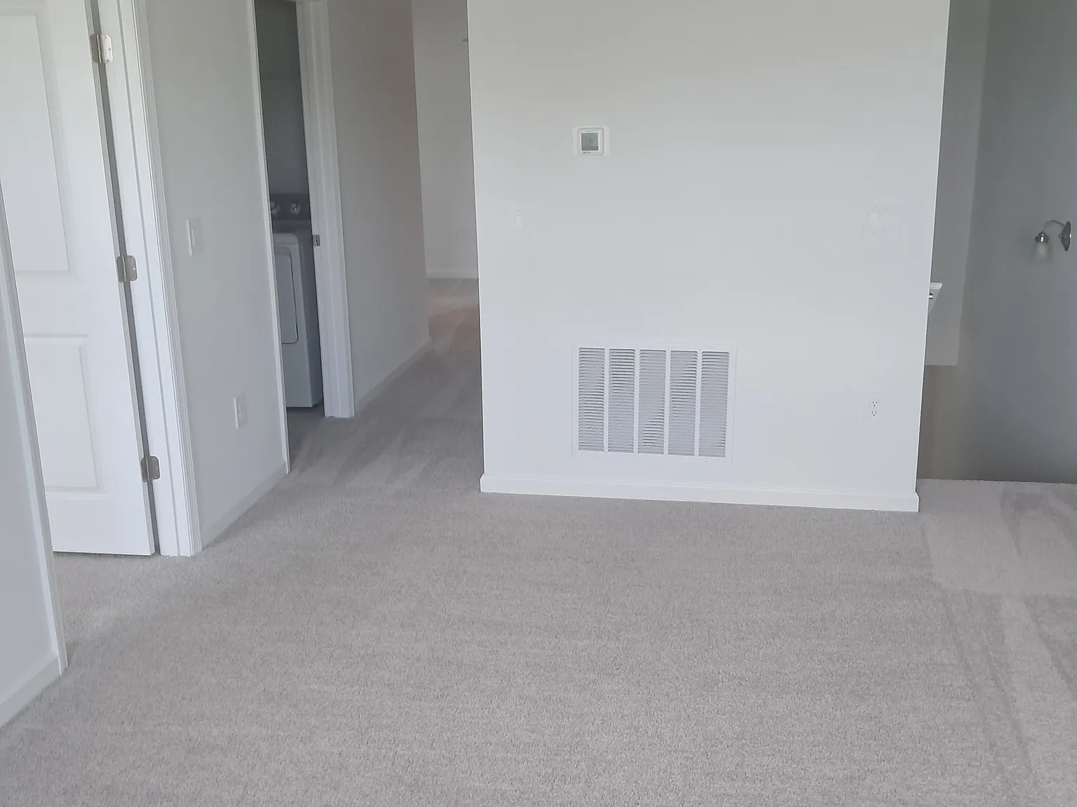 4 bed, 2260 sqft, $2,350 — Photo 4