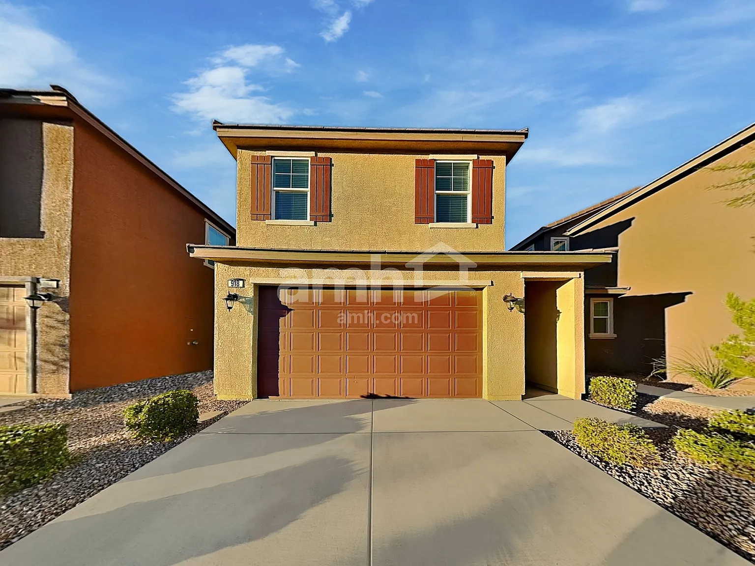 4 bed, 3.5 bath, 2113 sqft, $2,585 — Photo 1