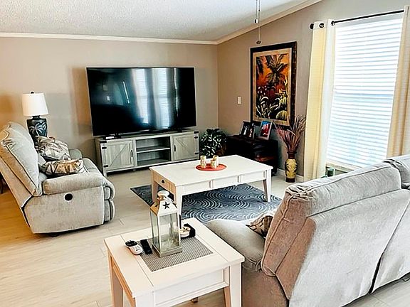 3rd image of 3912 Santa Clara Ln #3912