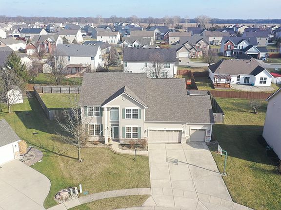 2nd image of 830 Wild Lake Cir