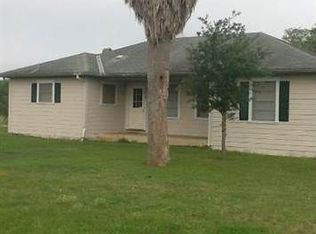 558 County Road 356, Adkins, TX 78101