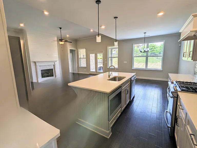 2748 Cloister Ln — Photo 1