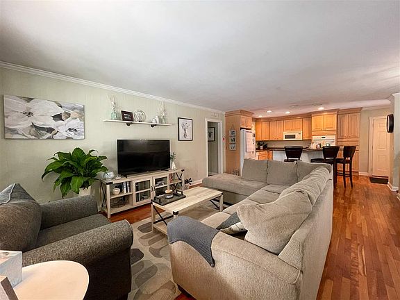 4th image of 4270 Cottontail Ln