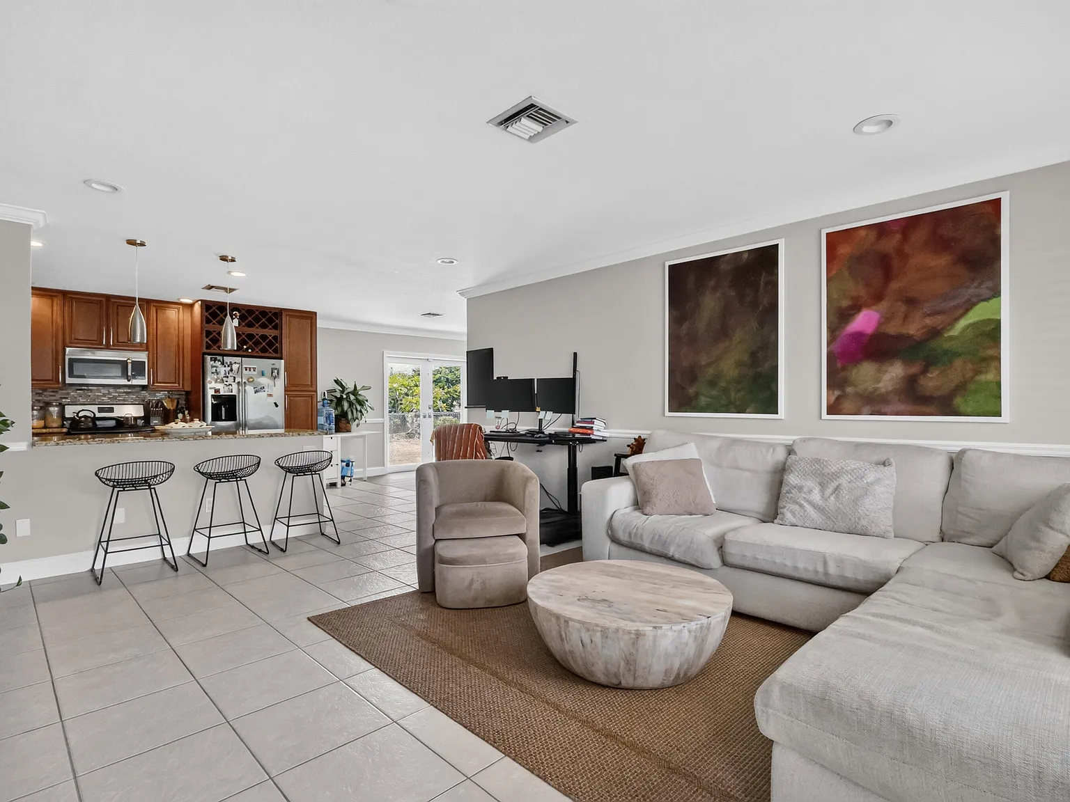 2 bed, 2.0 bath, 1020 sqft, $2,999 — Photo 4