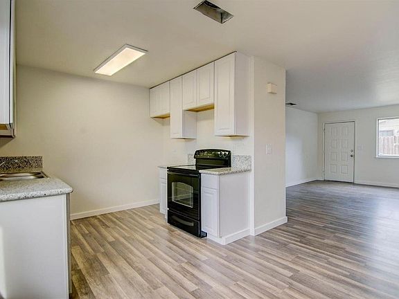 4th image of 1628 Citrus St #A