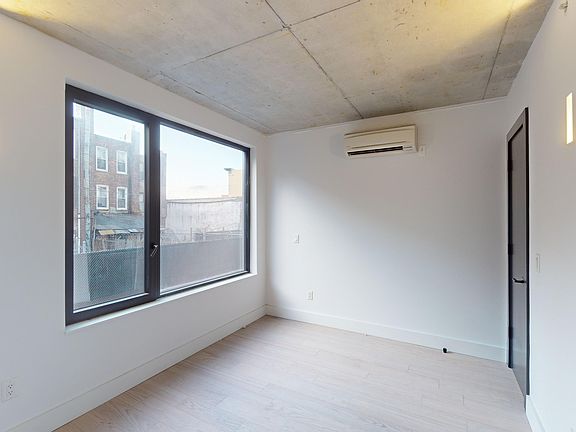 5th image of 426 Wythe Ave #2A
