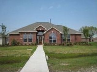 12107 Fisher Dr, Baytown, TX 77520