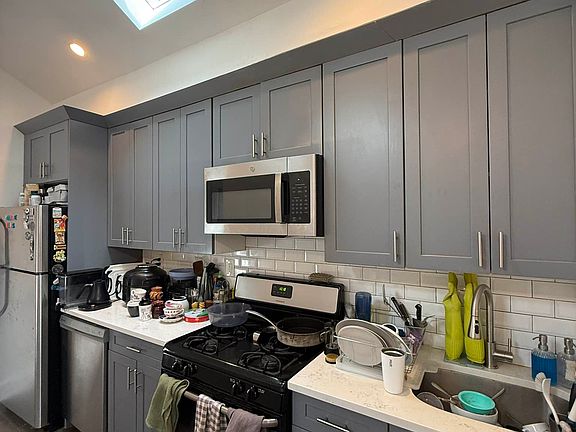 4th image of 219 Malcolm X Blvd #3