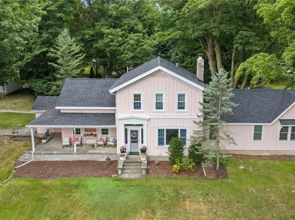 7805 Hicks Rd, Baldwinsville, NY 13027