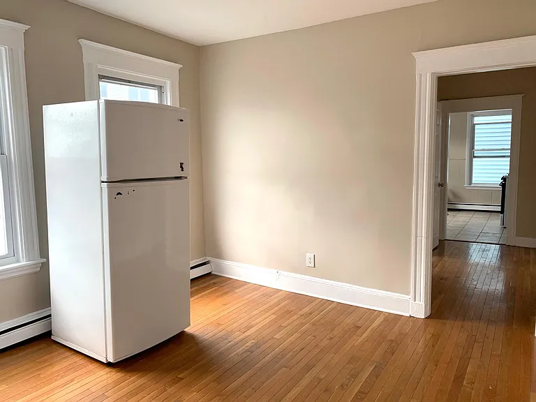 202 Saratoga St #2 — Photo 3