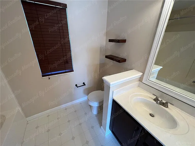1131 Windsong Trl — Photo 32