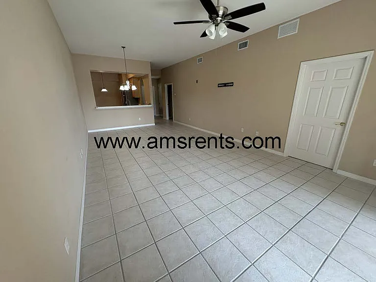 9429 Myrtle Creek Ln #402 — Photo 21