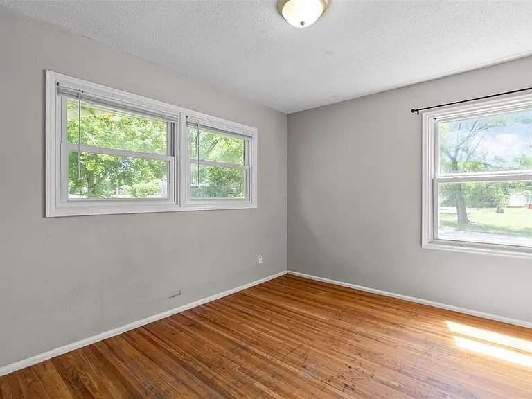 301 Estridge Rd — Photo 14