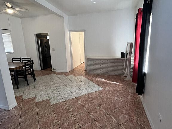 2nd image of 1159 Bonita Ct NE