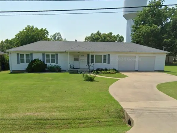 3104 Kingston Rd, Ponca City, OK 74604