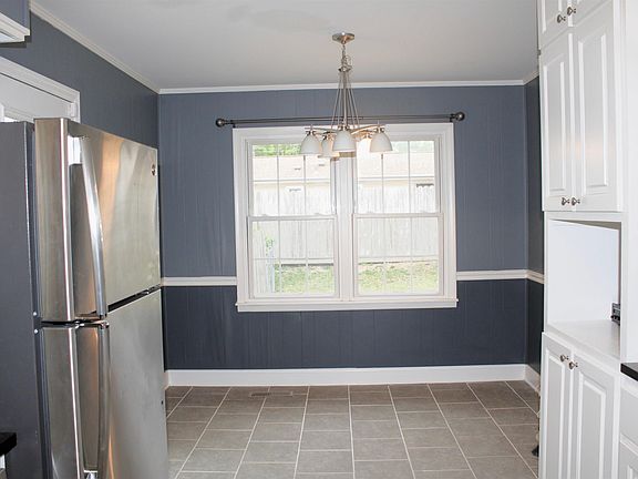 5th image of 703 2nd St S