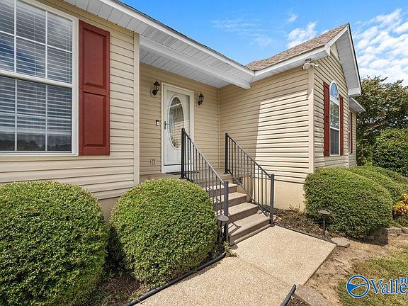 4th image of 85 Rachael Ln