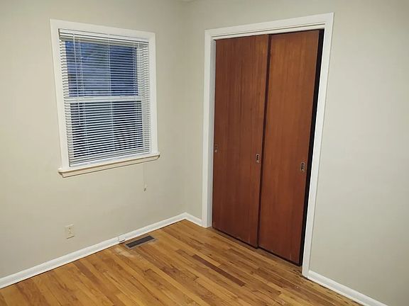 3rd image of 540-560 E 91st St