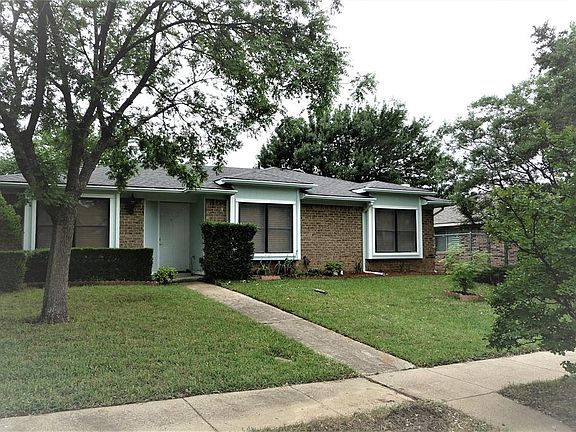 2nd image of 1746 Sterling Ln