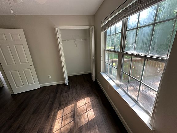 5th image of 85 McIntosh Estates Dr