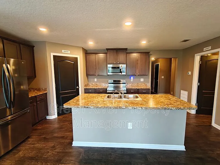 3650 Shiner Dr — Photo 10