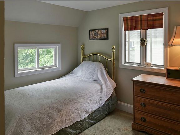 5th image of 256 Chelmsford St