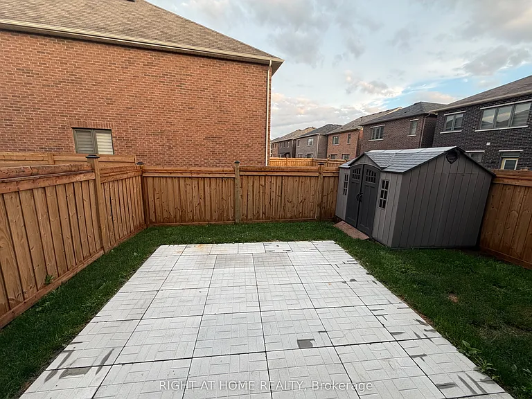 17 Lockyer Dr — Photo 12