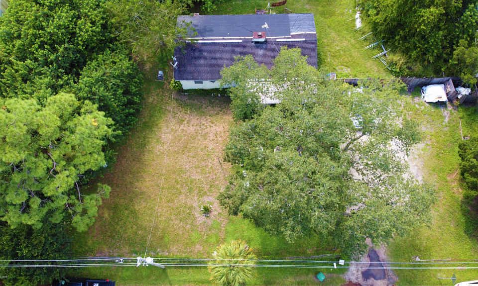 2nd image of 140 Capron Rd