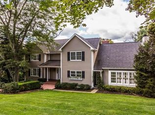 9 Longfellow Rd, Pittsburgh, PA 15215