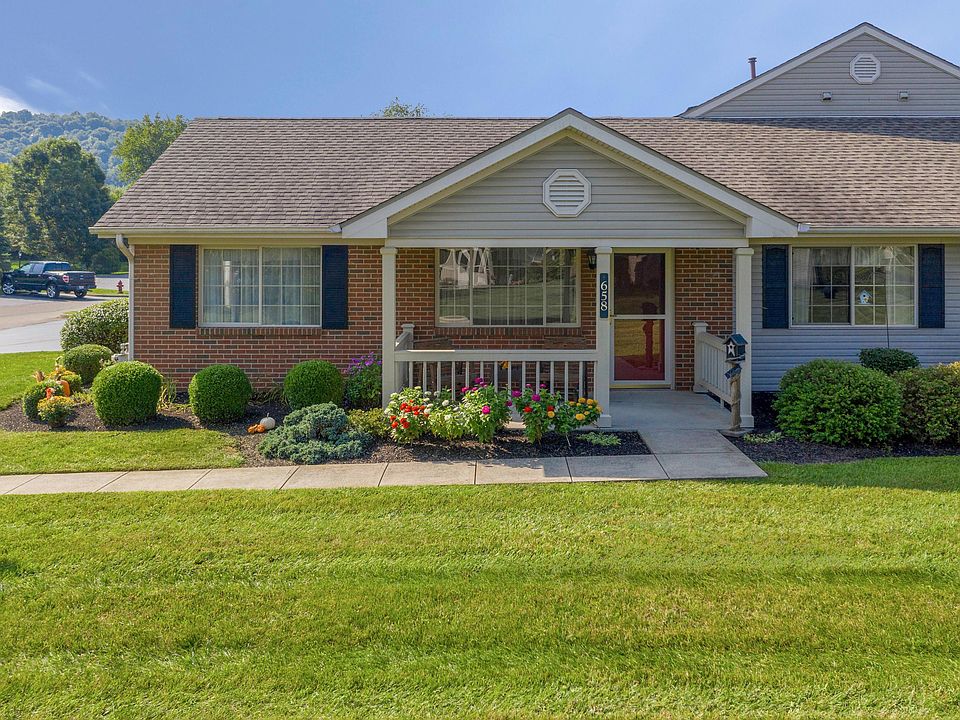 1st image of 658 Kensington Dr
