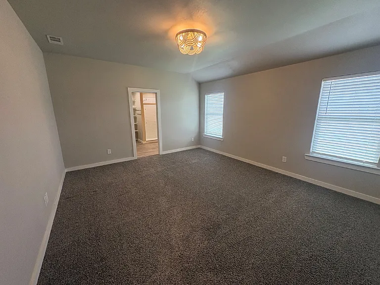 328 Ranger St — Photo 5