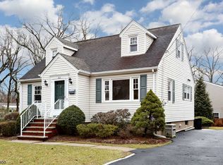 60 Waldwick Ave, Waldwick Boro, NJ 07463